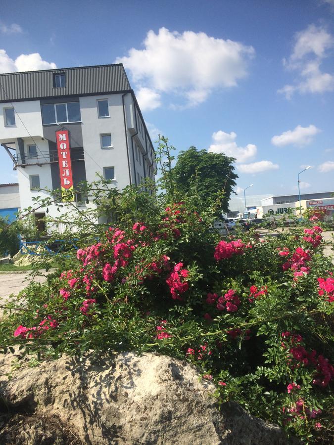 Autopark Hotel 리비프 외부 사진