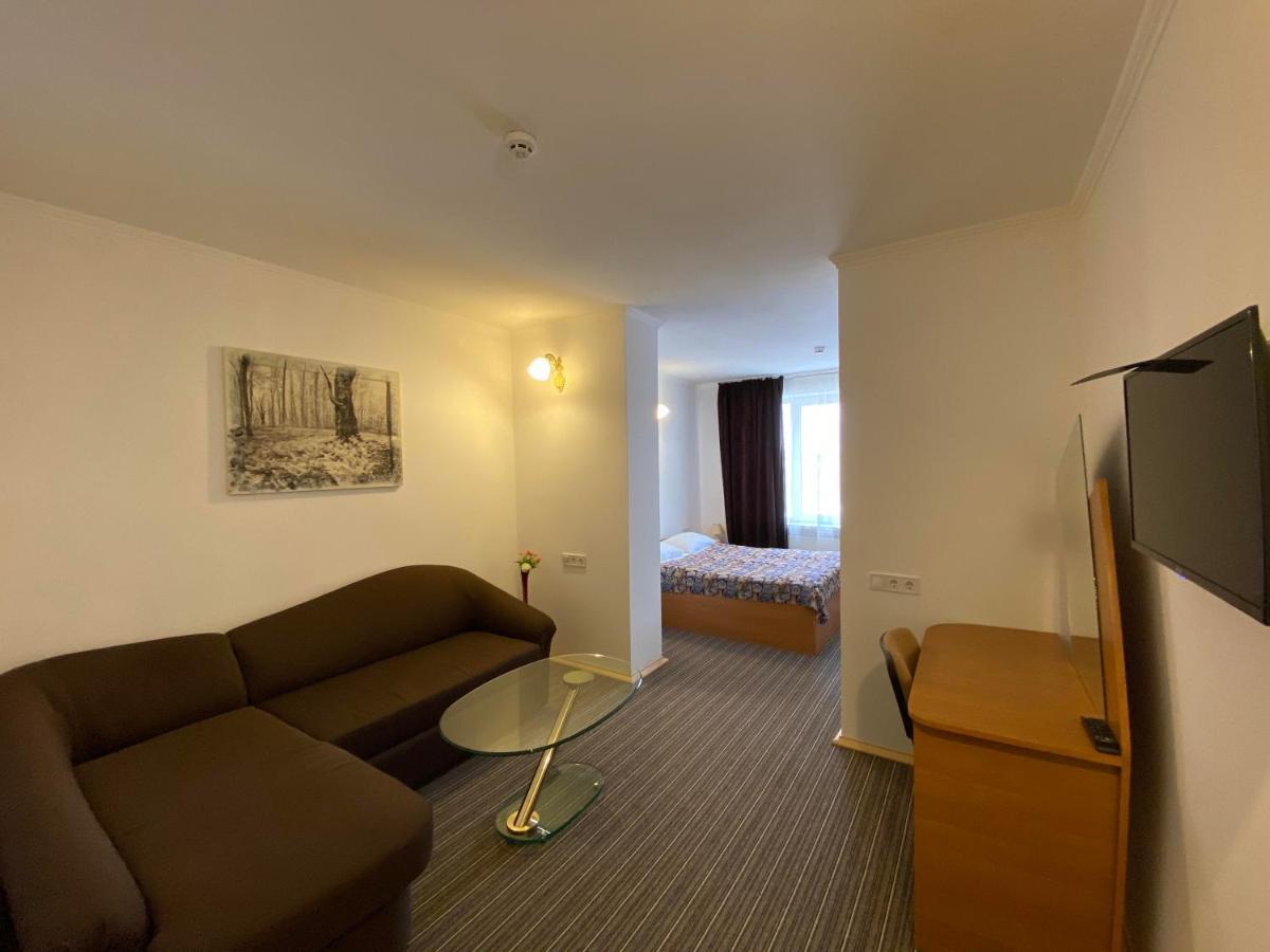 Autopark Hotel 리비프 외부 사진